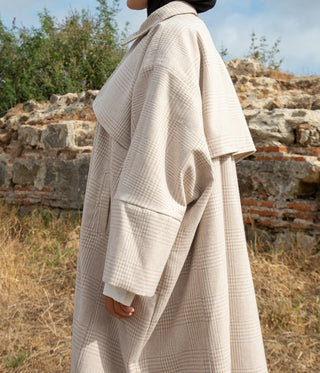 IYSI mantel DAIMA- Modest Couture