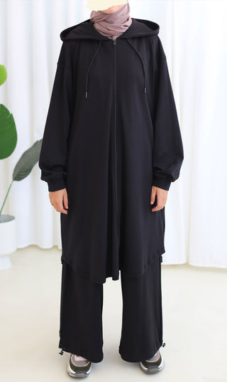 Modest Sportpak/Tracksuit by UsW 2026