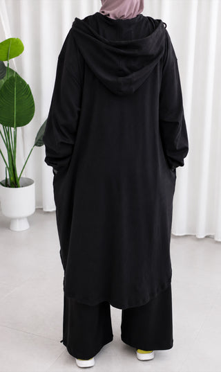Modest Sportpak/Tracksuit by UsW 2026