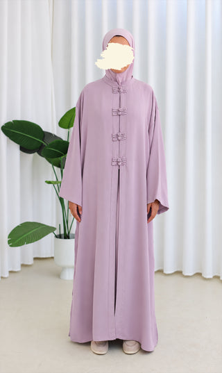 Lila co-ord set: lange kaftan met knoopdetail en bijpassende hoofddoek, ruim model.