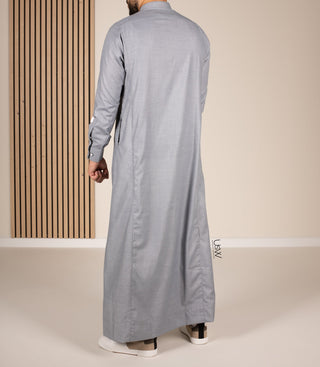 Chino Saudi Qamis- Lichtgrijs