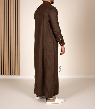 Chino Saudi Qamis- Bruin