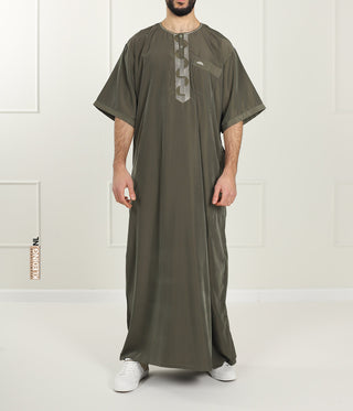 ثوب الإماراتي