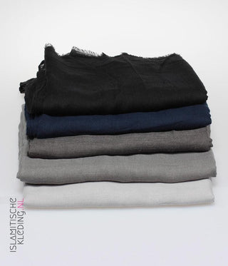 V Scarf Classic Navy