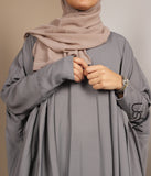 Jilbab Qatariyya Grå